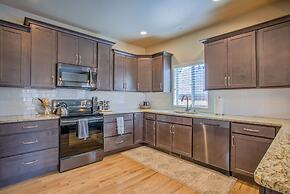 4bdpikes Peak Viewsminutes to Hiking & Dining!!