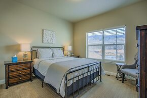 4bdpikes Peak Viewsminutes to Hiking & Dining!!