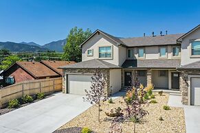 4bdpikes Peak Viewsminutes to Hiking & Dining!!