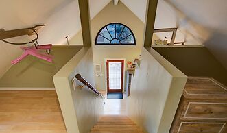 2BD Chic Cottage Mtns Walk Everywhere