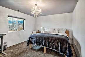 4brfireplace & Mountain Viewsdog-friendly & Hiking Nearby!