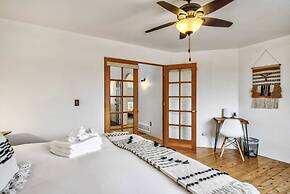 4brfireplace & Mountain Viewsdog-friendly & Hiking Nearby!