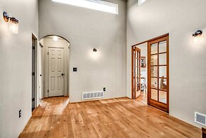 4brfireplace & Mountain Viewsdog-friendly & Hiking Nearby!