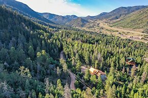 Mountain Getaway Cabinhot Tub & Pool Table4bd