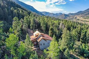 Mountain Getaway Cabinhot Tub & Pool Table4bd