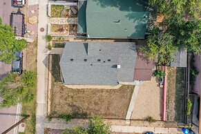 3BD Downtown Modern Victorian W/hot Tub, Park & Lake!