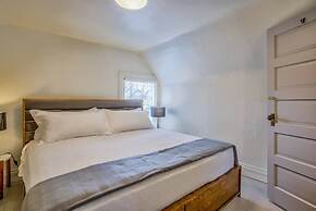 3BD Downtown Modern Victorian W/hot Tub, Park & Lake!