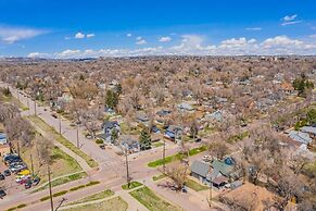 3BD Downtown Modern Victorian W/hot Tub, Park & Lake!