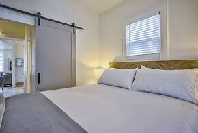 3BD Downtown Modern Victorian W/hot Tub, Park & Lake!