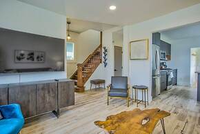 3BD Downtown Modern Victorian W/hot Tub, Park & Lake!