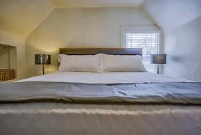 3BD Downtown Modern Victorian W/hot Tub, Park & Lake!