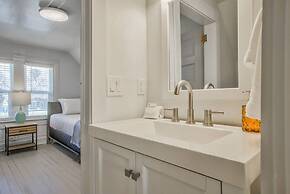3BD Downtown Modern Victorian W/hot Tub, Park & Lake!