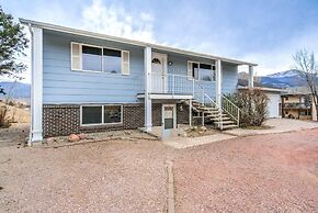 2brclose To Hiking & Garden of Godsbose Surround Sound Pet-friendly