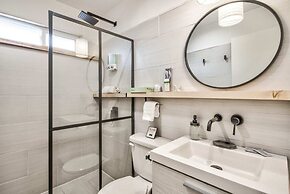 2brclose To Hiking & Garden of Godsbose Surround Sound Pet-friendly