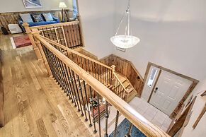 5BD Mountain Getawayhot Tub & Foosball