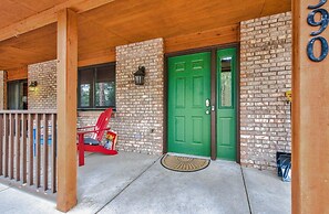 5BD Mountain Getawayhot Tub & Foosball