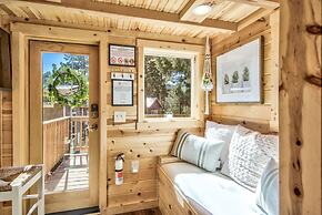 Tiny House! Hot Tub! Pikes Peak & AC