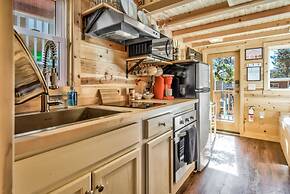 Tiny House! Hot Tub! Pikes Peak & AC