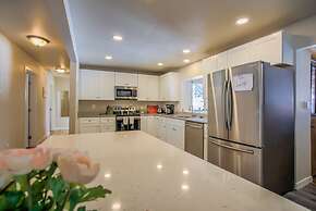 4brbroadmoor Retreathottub, Firepit, Near Trails