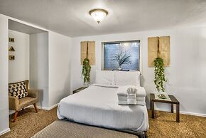 4 BR Country Home In Suburbs W/trails & Parks