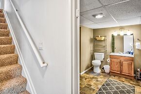 4 BR Country Home In Suburbs W/trails & Parks