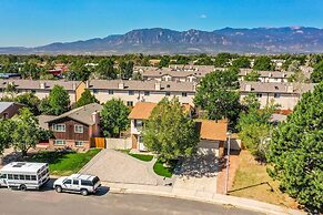 4 BR Country Home In Suburbs W/trails & Parks