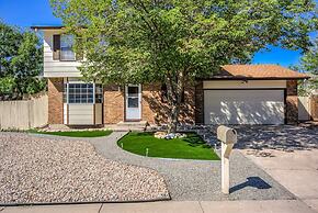 4 BR Country Home In Suburbs W/trails & Parks