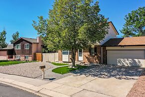 4 BR Country Home In Suburbs W/trails & Parks