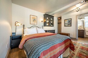 5BD Houseblocks From Broadmoor Fireplacecheyenne Canon & Gorgeous View