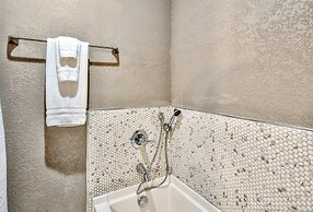 3brdowntown Get Awaywalking Distance