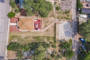 2brdowntown Occmountain Views & Grill