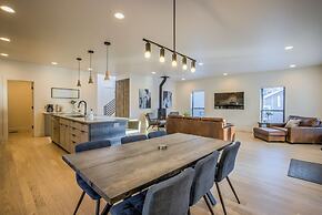 7brdowntown BIG & Moderngroups, Events & More!