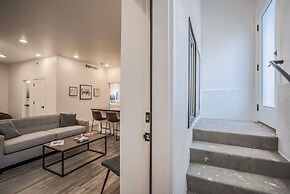 7brdowntown BIG & Moderngroups, Events & More!