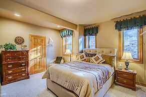 3bdwhere the Foxes Runluxurious, Usaf Academy