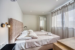 Amazing Pool Villa Nika