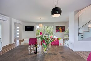 Amazing Pool Villa Nika