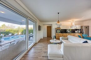Amazing Pool & Relax Villa Loreta