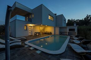 Amazing Pool & Relax Villa Loreta