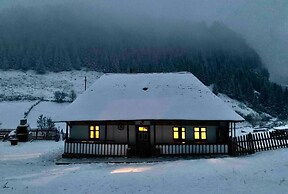Charming Traditional House in a Pristine Location