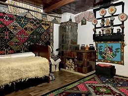 Charming Traditional House in a Pristine Location