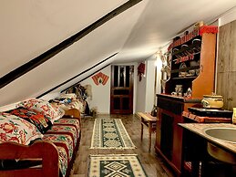 Charming Traditional House in a Pristine Location