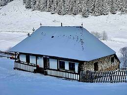 Charming Traditional House in a Pristine Location