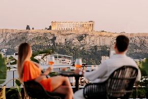 Skylark, Aluma Hotel & Resort