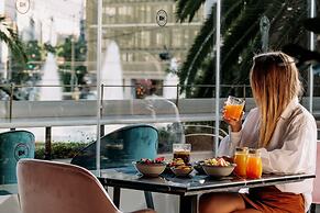 Skylark, Aluma Hotel & Resort