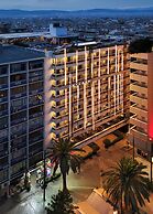 Skylark, Aluma Hotel & Resort