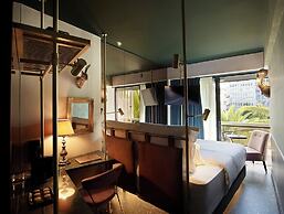 Skylark, Aluma Hotel & Resort