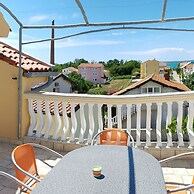 Beautiful 2-bed Apartment in Nin