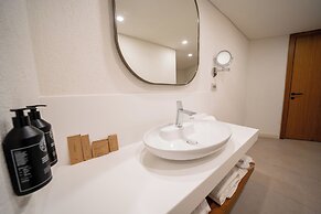 The Norm Collection Door'a Bodrum