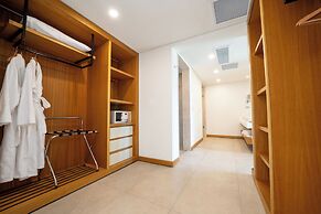 The Norm Collection Door'a Bodrum