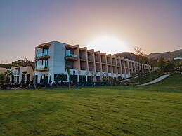 The Norm Collection Door'a Bodrum